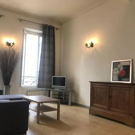 Apartment Vue Mer, Carre D'or ,150 M Plages. Saint-Raphael (Var)